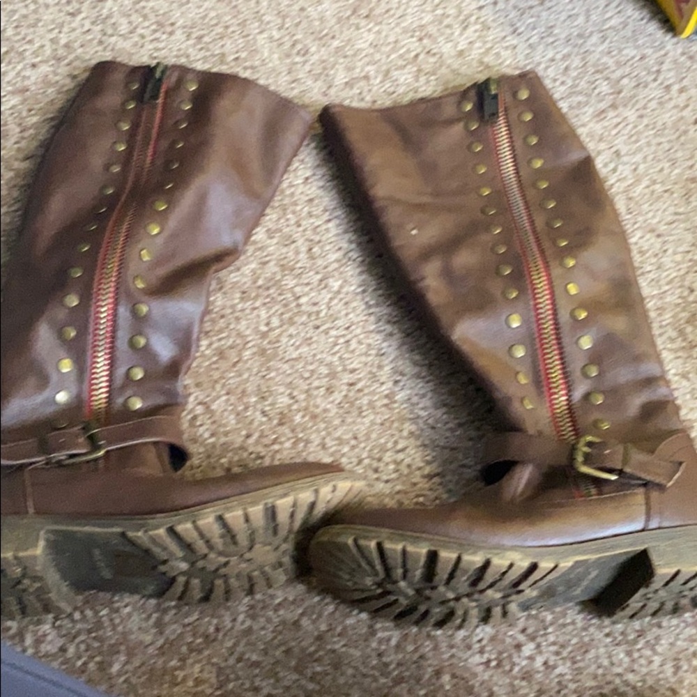 Brown boots